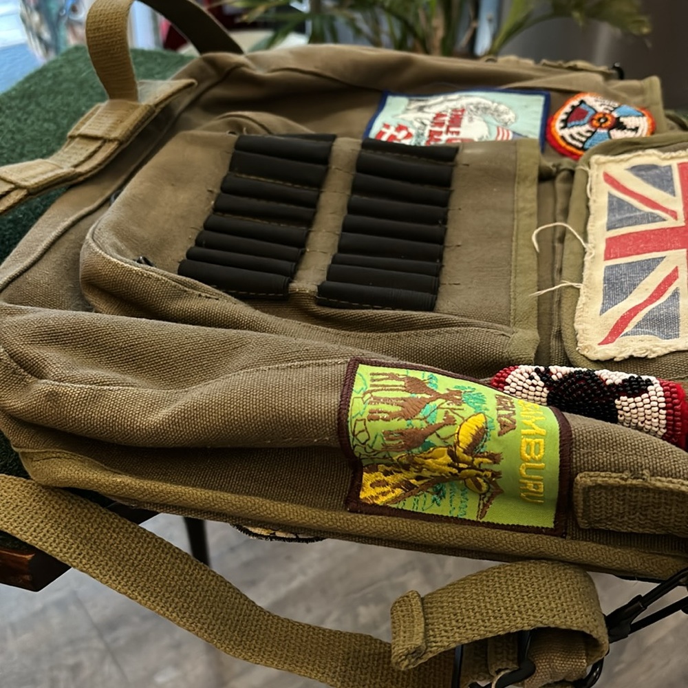 Amazing patchwork military style laptop bag covered in patches colorful unisex - Picture 7 of 7